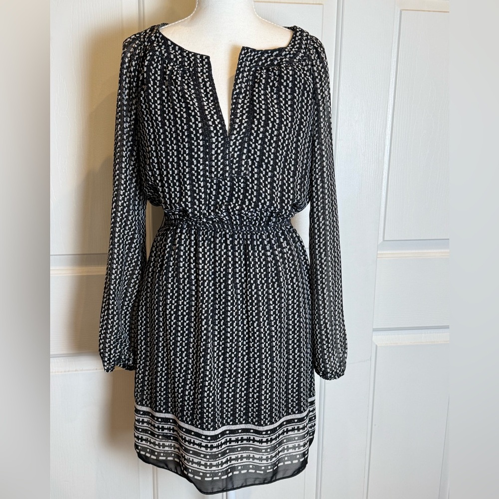 Max Studio Black & White Romantic Mini Dress Sheer Sleeve Boho Chic Size Small - Picture 2 of 8